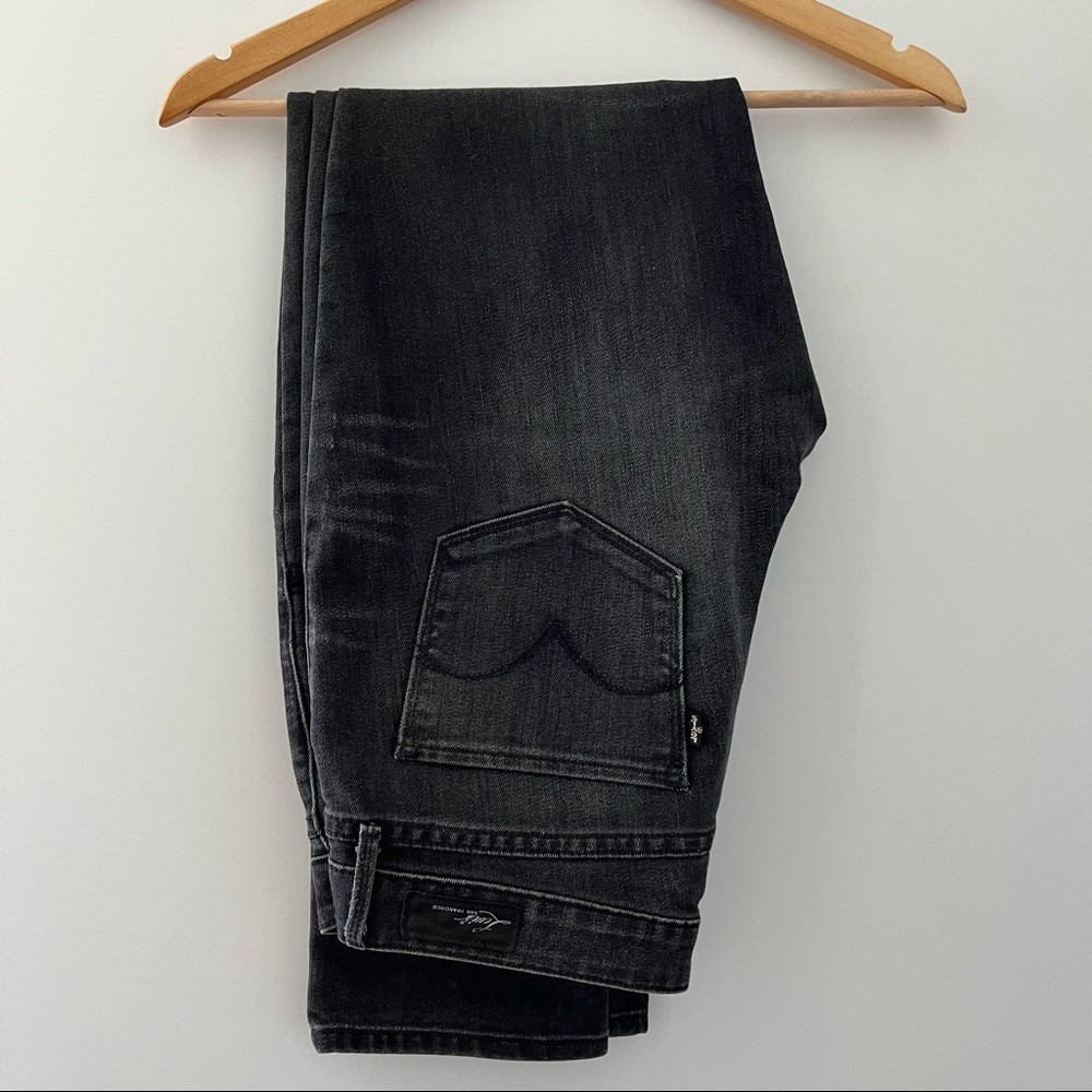 Levi’s bold curve silhouette skinny jeans size 31